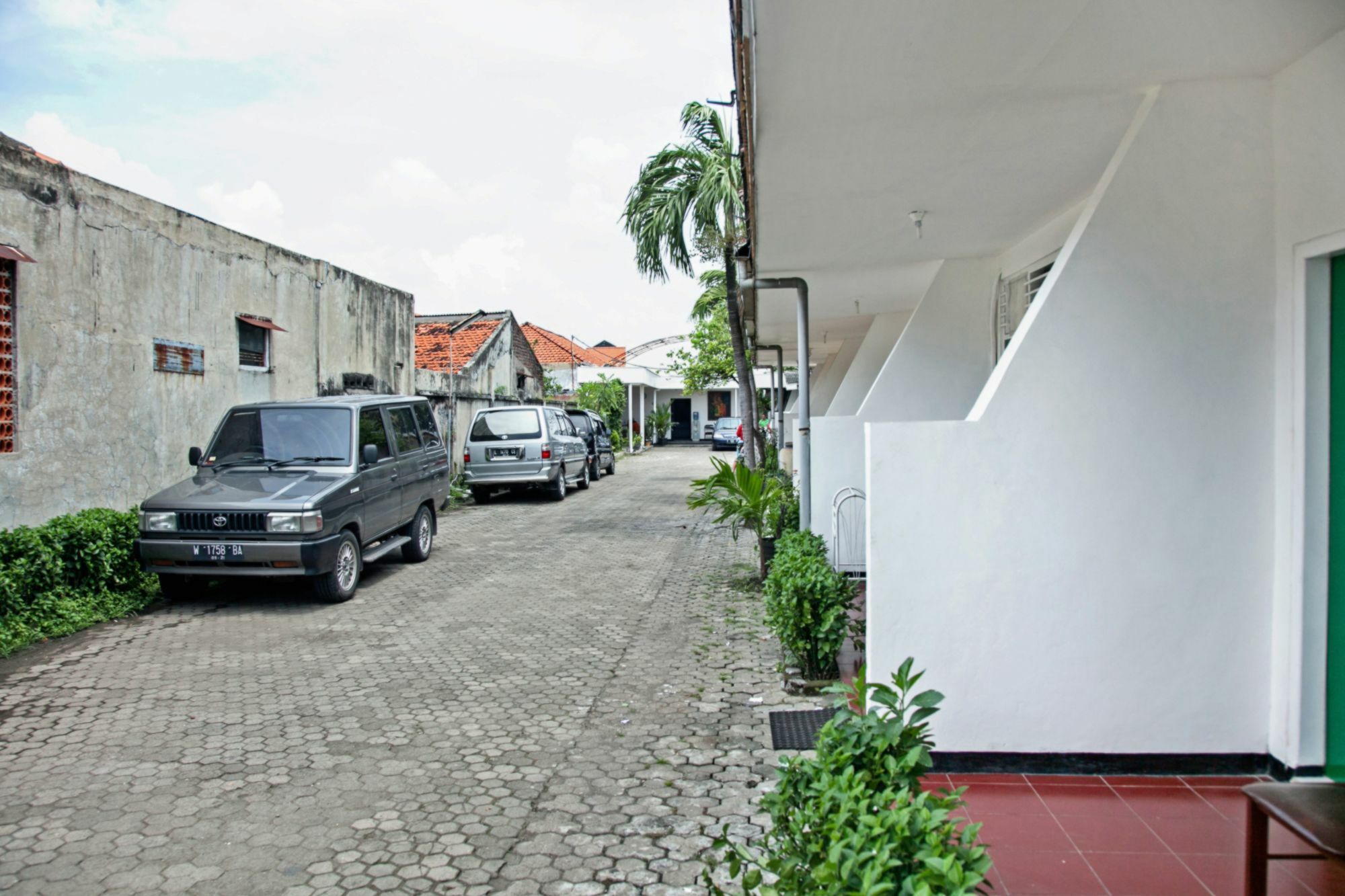 Reddoorz Near City Of Tomorrow Mall Surabaya Exterior photo